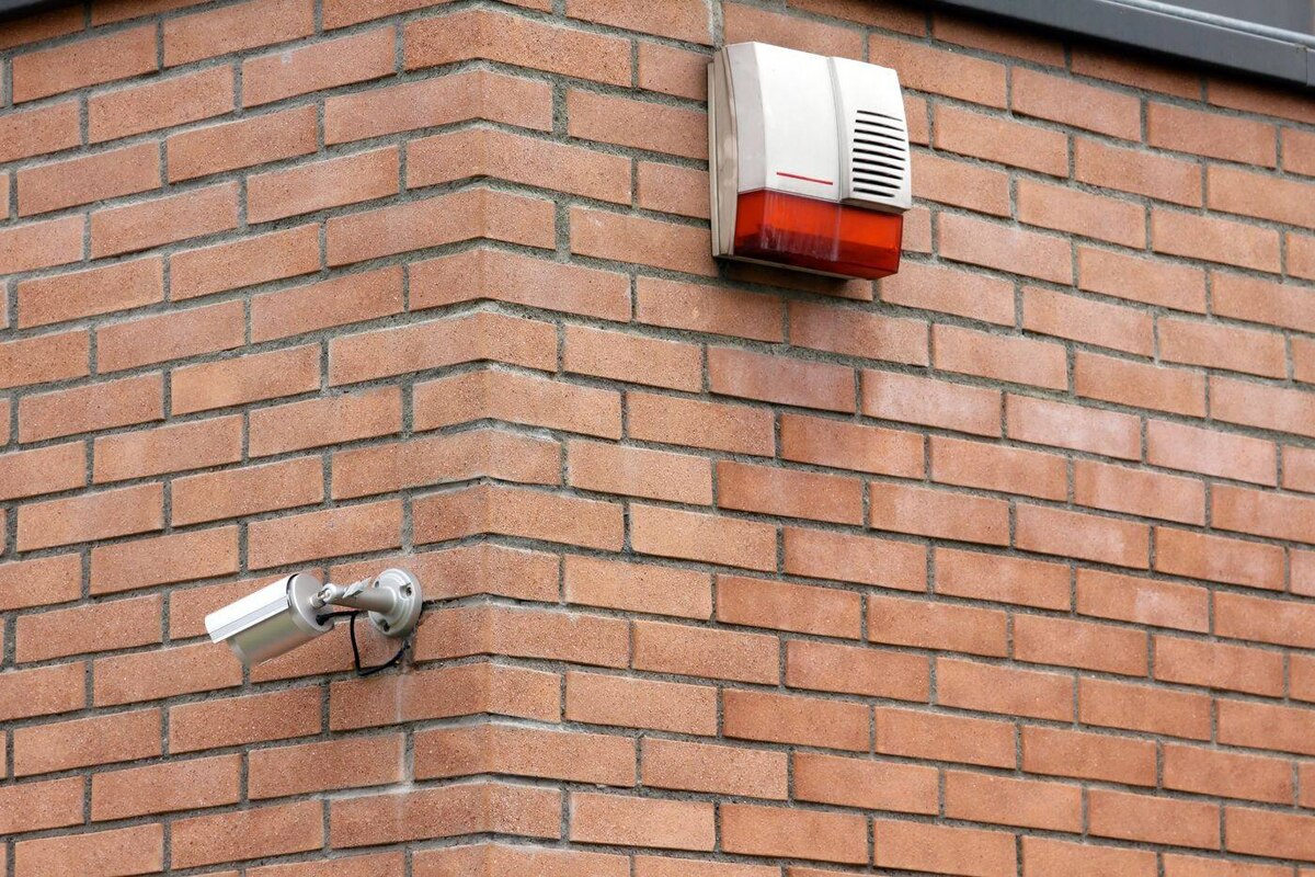 Avec une centrale d’alarme, votre système de sécurité peut vous protéger avec efficacité !