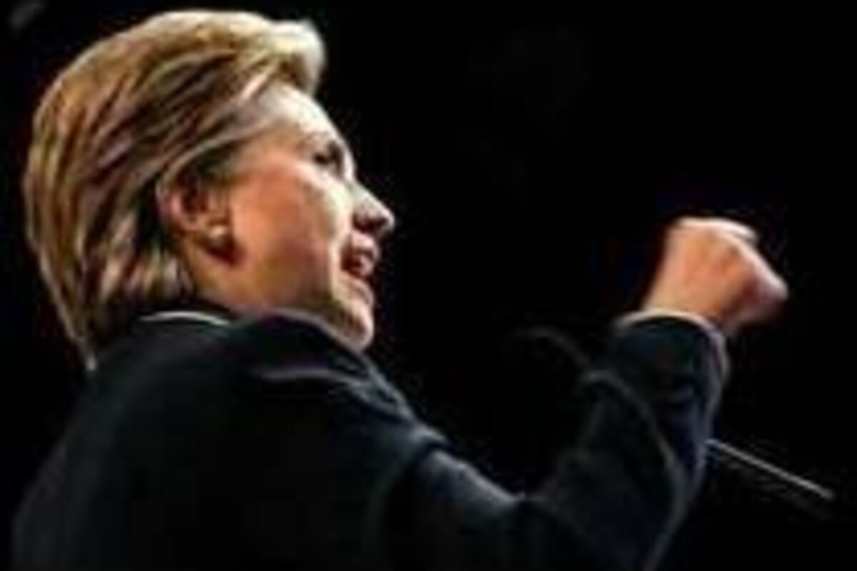 H. Clinton se rallie officiellement à Obama
