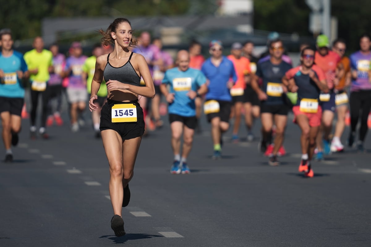 Y a-t-il un lien entre la course à pied et le développement dune forme de cancer ? Une étude livre des "résultats surprenants" De nombreuses personnes sont devenues de véritables passionnés de la course à pied. Mais les adeptes de marathons et dultramarathons devraient prêter attention à limpact que leffort a sur leur système digestif, daprès une étude. ...