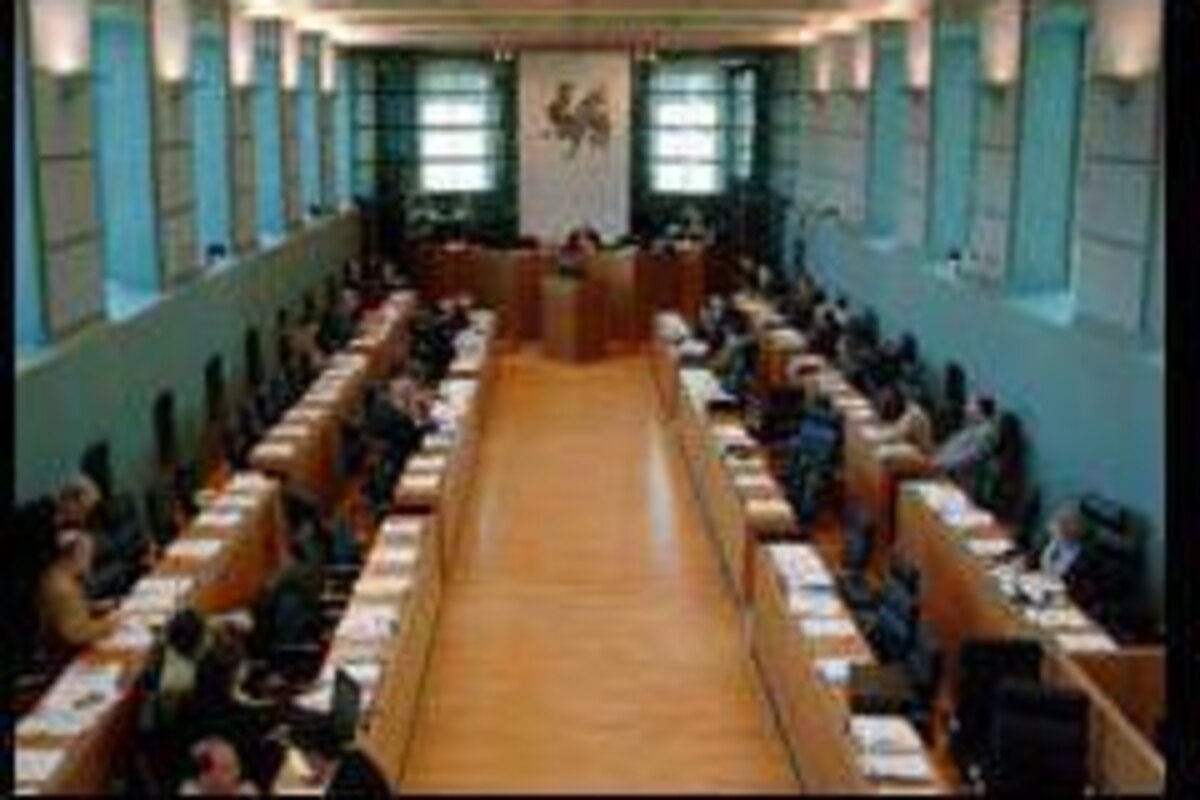 Le parlement wallon impose la "tirette" pour les communales de 2018