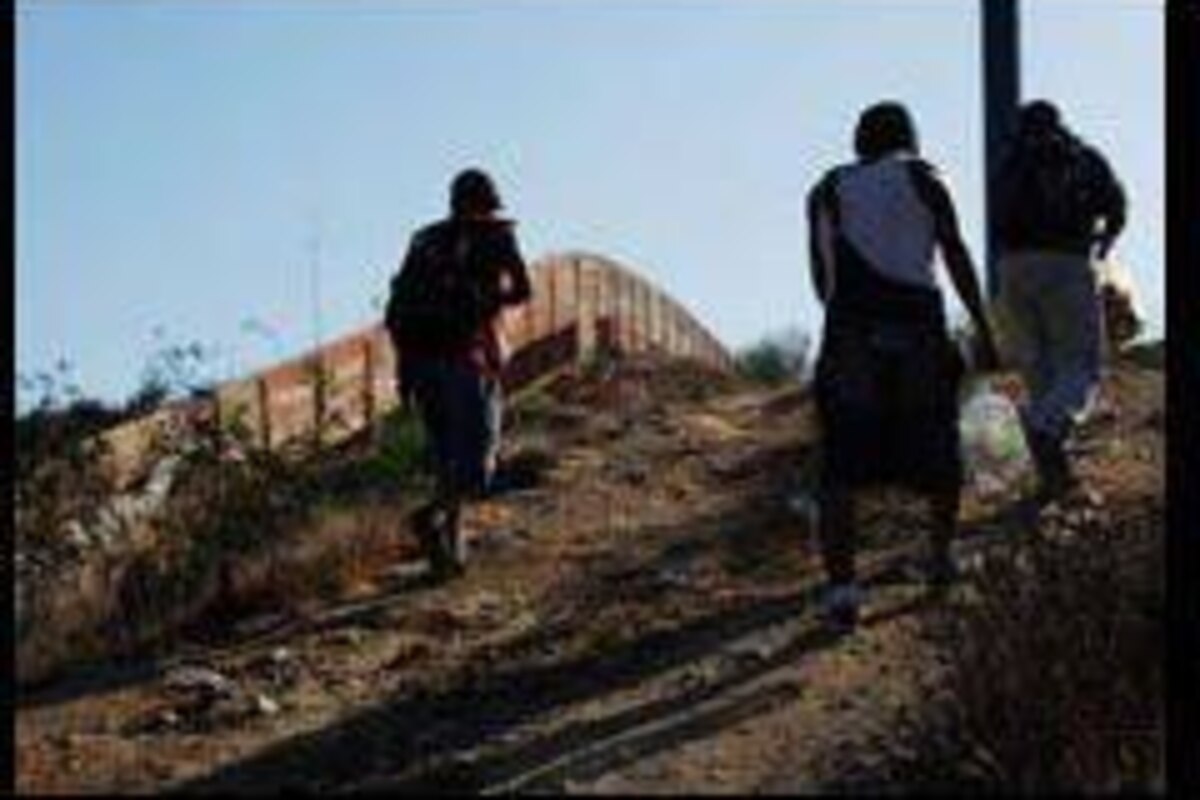 La Grèce construit un mur anti-migrants turcs