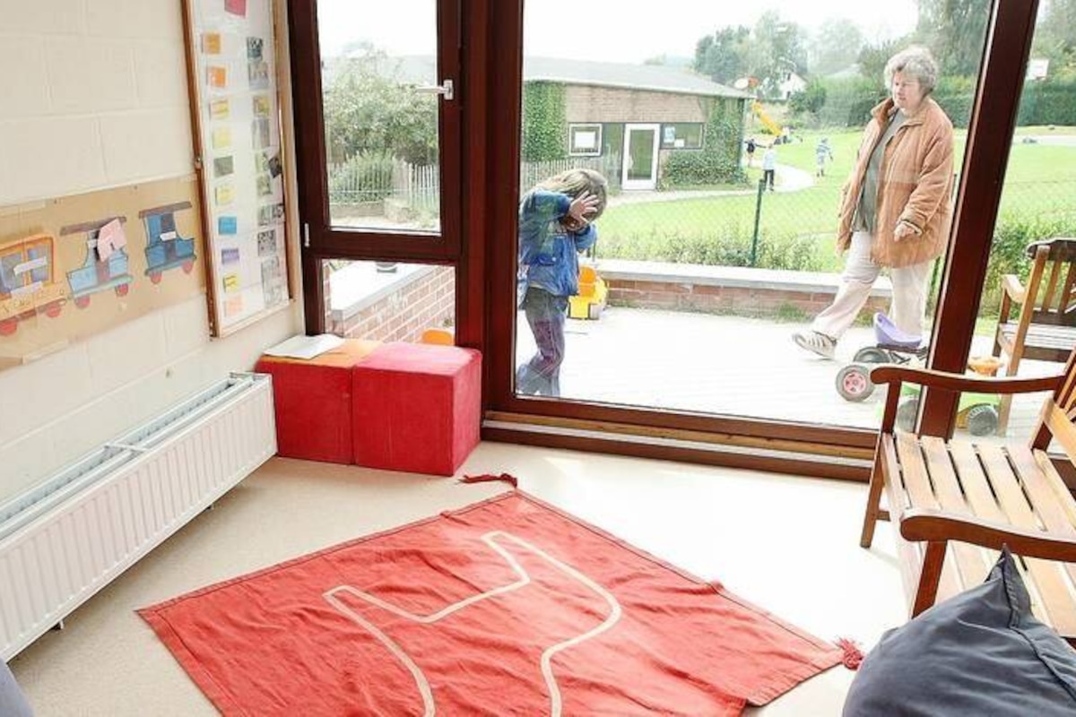 Les Glycines - service d'accueil de jour pour jeunes non scolarisés pour cause d'autisme, de troubles caractériels ou de déficiences mentales sévères