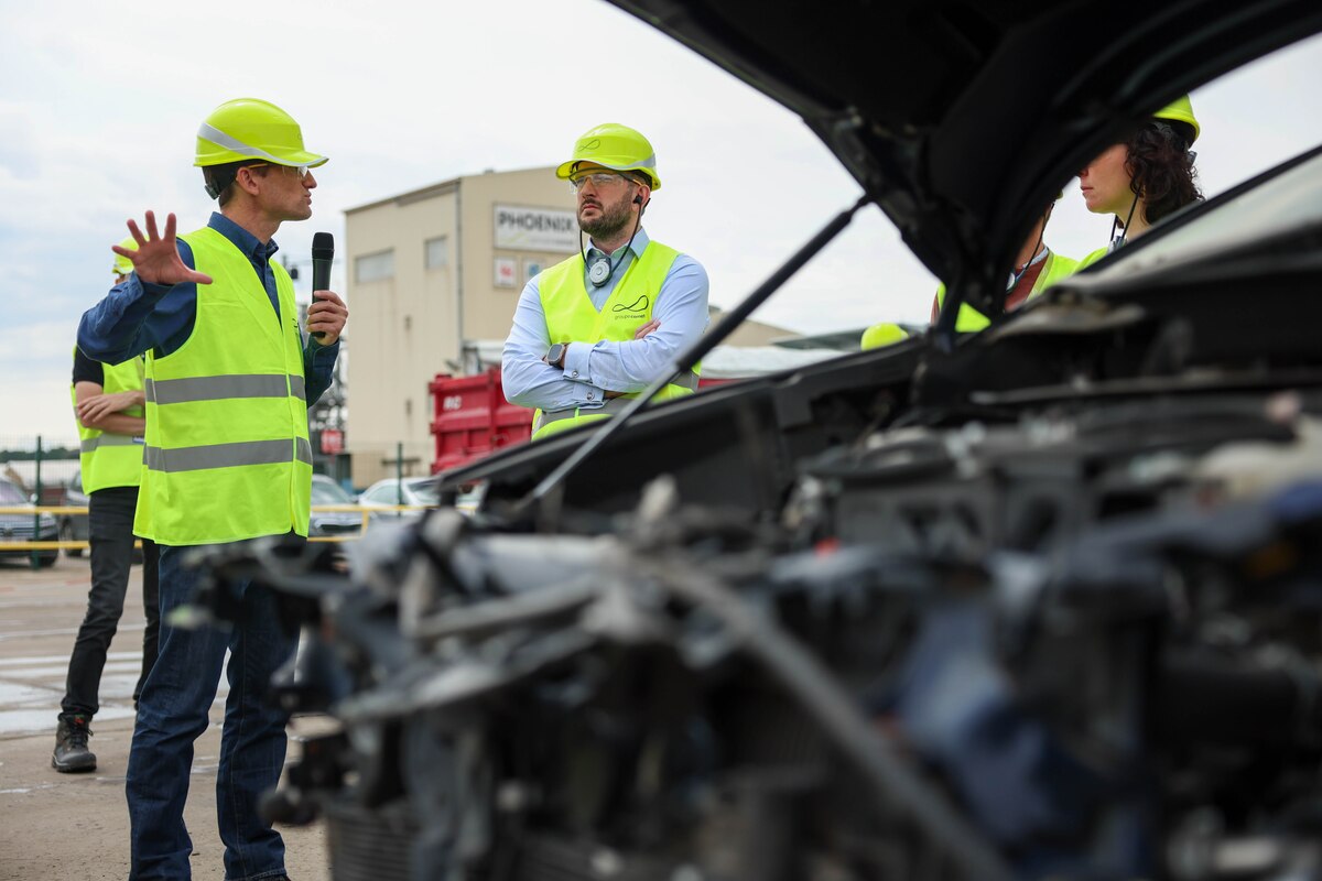 comissaire européen , comet , usine , voiture , destruction
