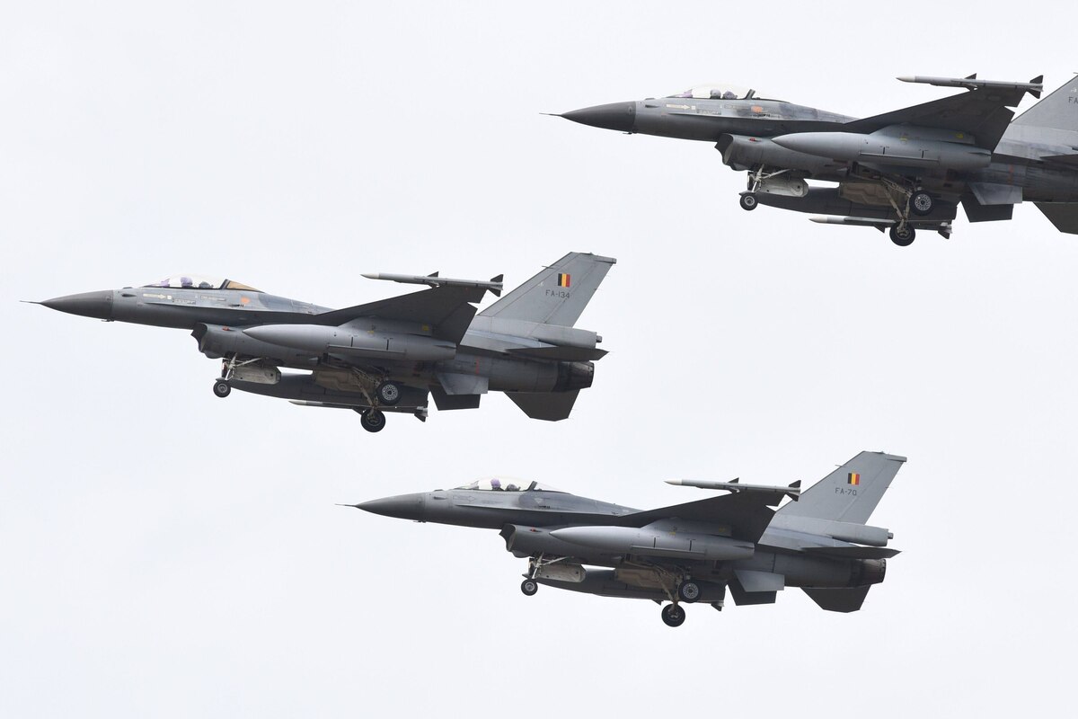 Remplacement des F-16: la Belgique s'est engagée dès 2013 à acheter des avions de la classe du F-35