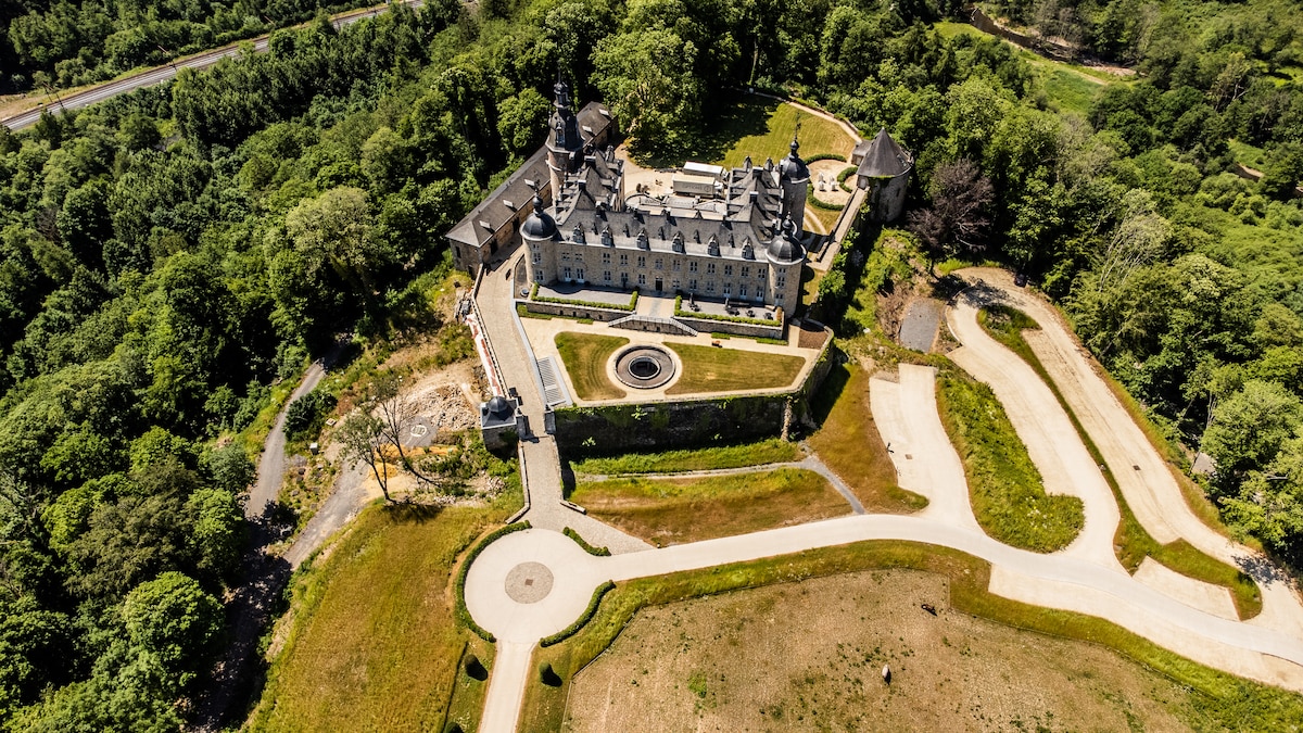 Serie les plus beaux villages de wallonie
Mirwart
Hôtel Château de Mirwart
Domaine provincial de Mirwart
