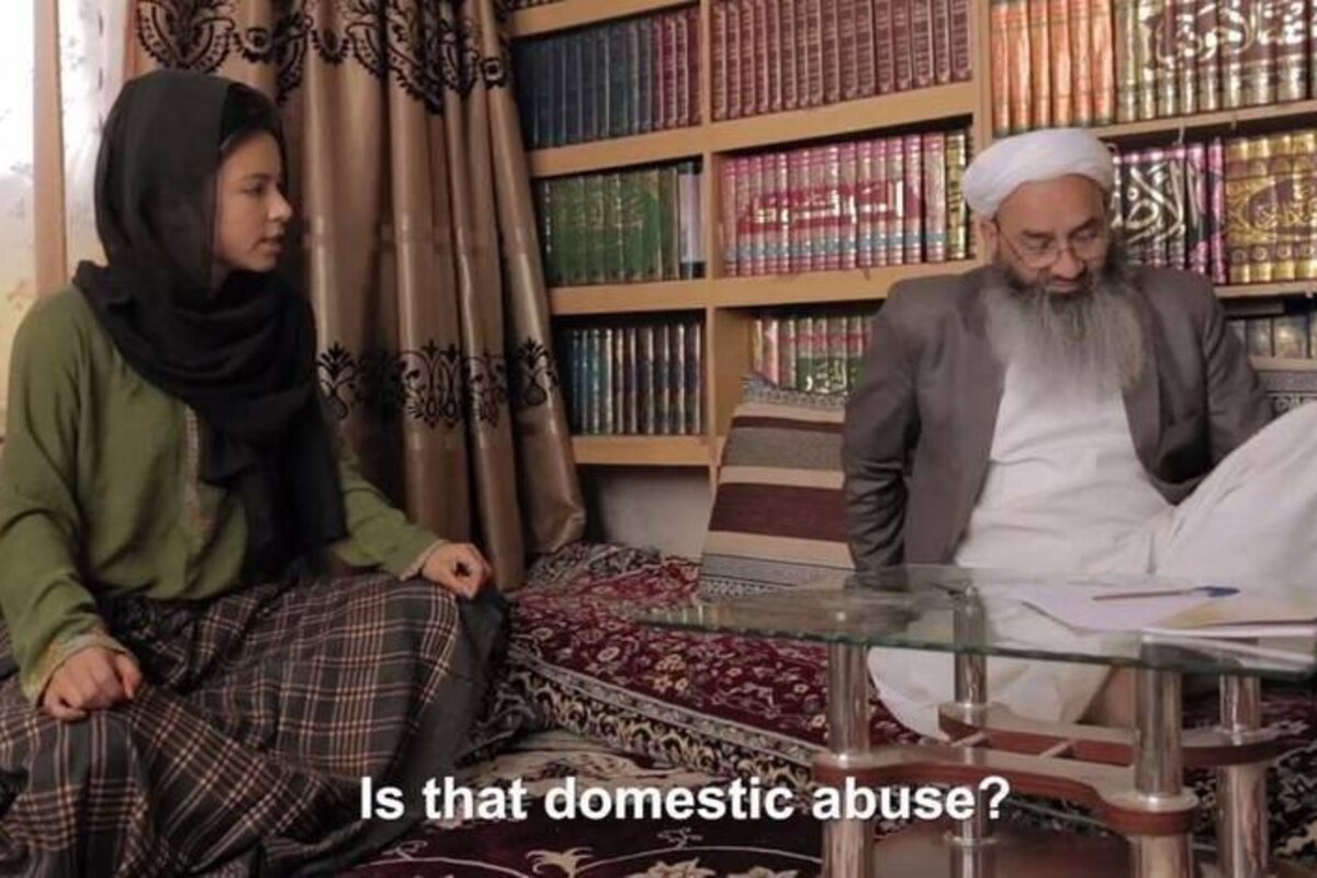 L'interview tendue d'un élu afghan sur le viol conjugal provoque un tollé (vidéo)