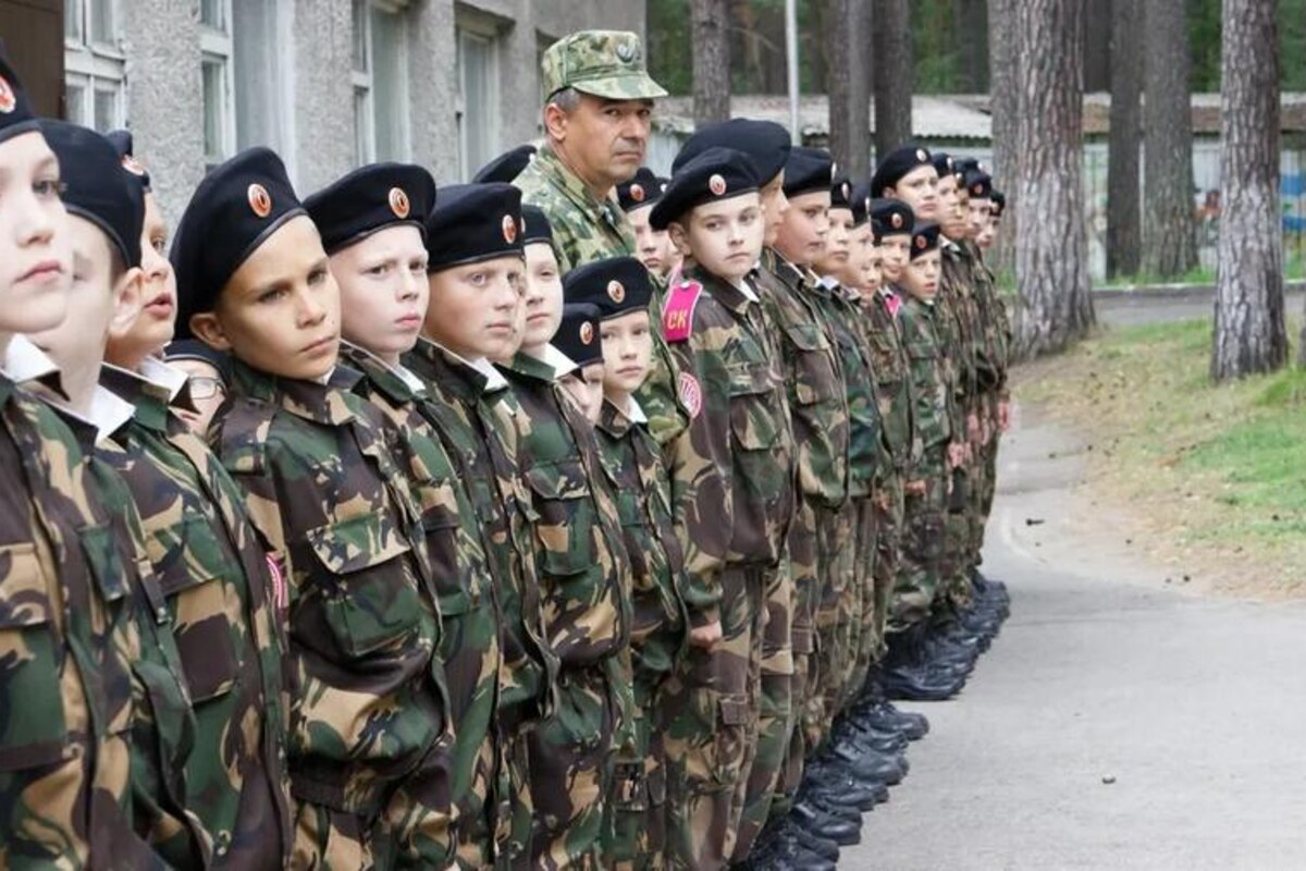 Une enquête menée par l’université de Yale révèle que la Russie a mis en place 200 camps destinés à russifier et à préparer les enfants ukrainiens à la guerre contre leur propre pays.