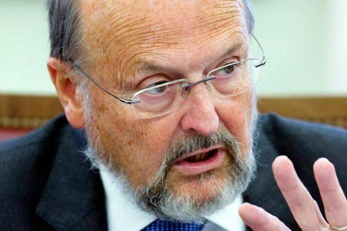 Coene: "Au moins une grande banque doit disparaitre en Belgique"