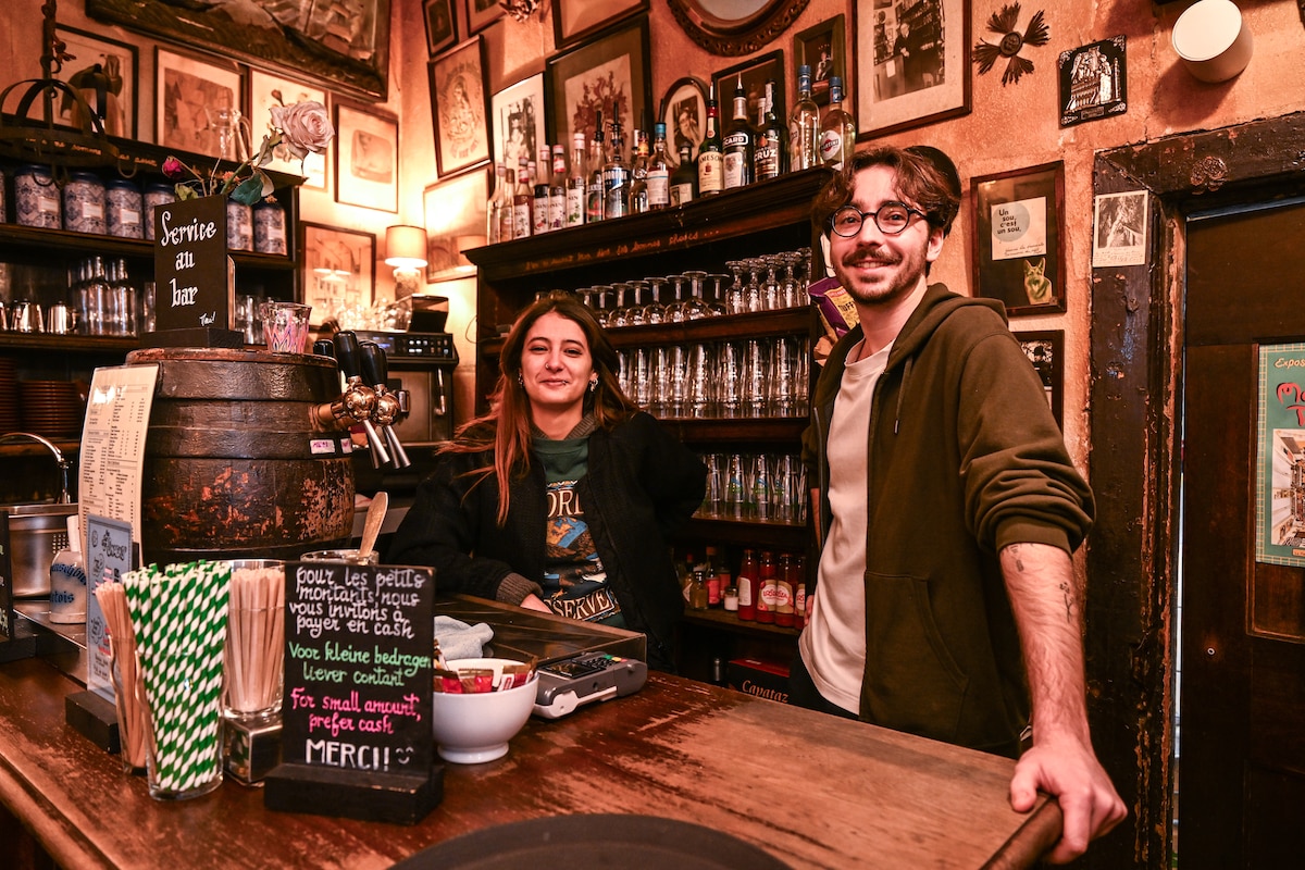 Fleur de papier doré élu meilleur bar au monde