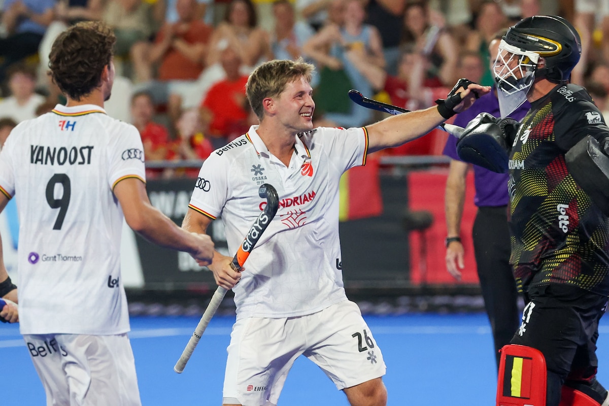 Belgium's Victor Wegnez and Belgium's goalkeeper Vincent Vanasch celebrate after winning a hockey game between Belgian national team Red Lions and Netherlands, Wednesday 24 June 2026 in Wavre, match 13/16 in the group stage of the men's FIH Pro League competition. BELGA PHOTO VIRGINIE LEFOUR
