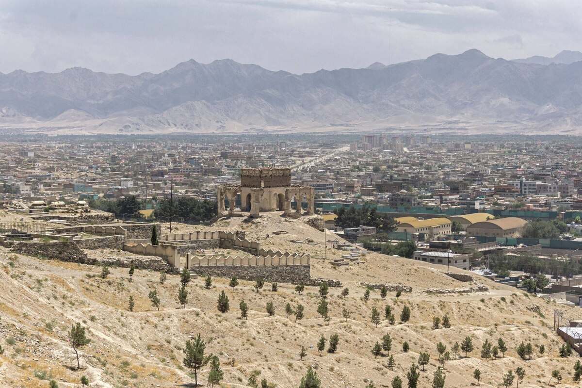Afghanistan: six blessés dans une attaque à la grenade contre une mosquée de Kaboul