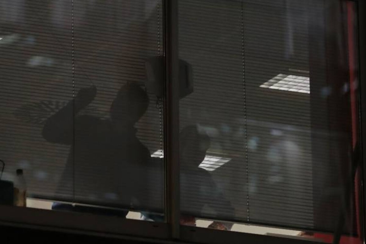 Scandale Facebook: perquisition au siège londonien de Cambridge Analytica