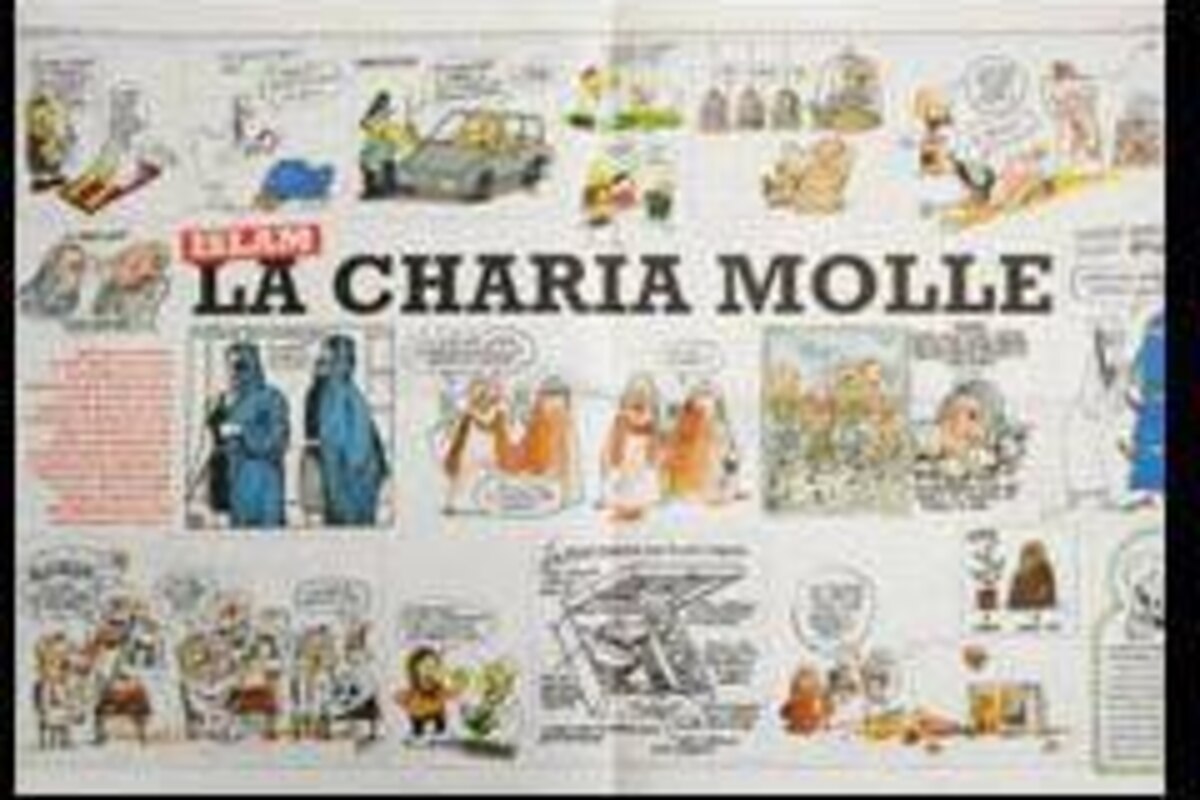 Les politiciens français condamnent l'incendie du siège de Charlie Hebdo