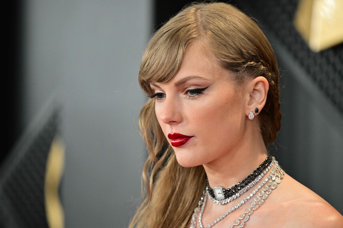 US singer-songwriter Taylor Swift arrives for the 66th Annual Grammy Awards at the Crypto.com Arena in Los Angeles on February 4, 2024. (Photo by Robyn BECK / AFP)
