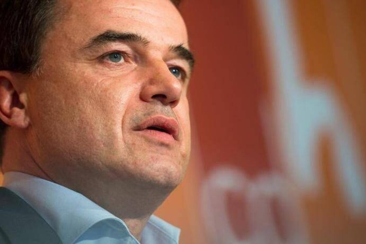 Présidence du cdH: Lippens sur la route de Lutgen