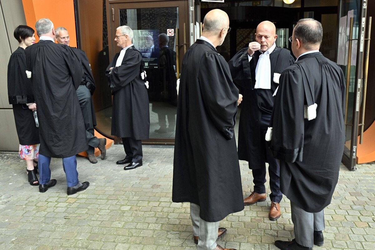 Baptême mortel à la KUL : le tribunal de Hasselt confirme l'arrêt provisoire du procès