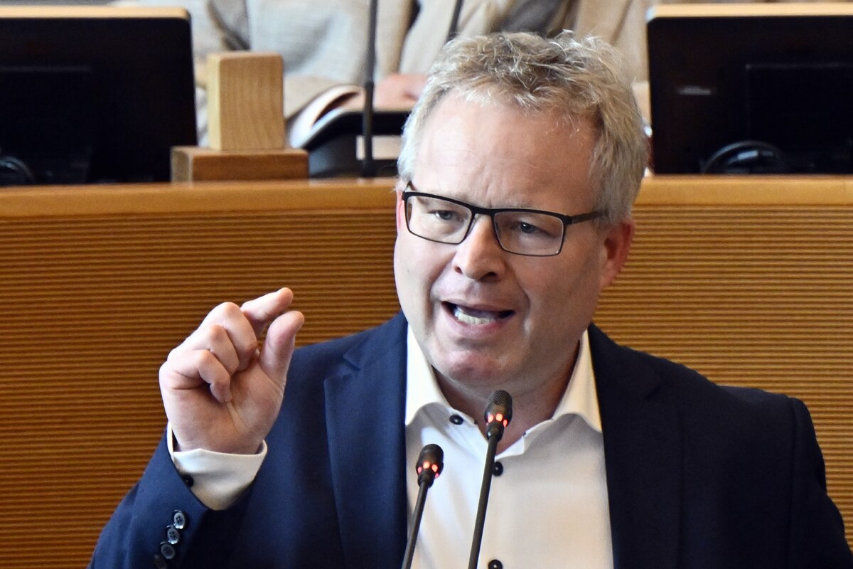 Walloon Minister for Climate, Mobility, Infrastructure and Energy Philippe Henry pictured during a plenary session of the Walloon Parliament in Namur, Wednesday 27 March 2024. BELGA PHOTO ERIC LALMAND