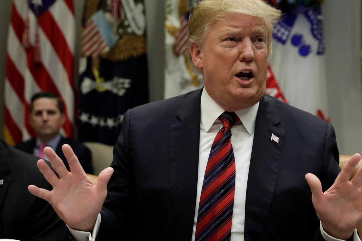 Brexit: Trump "surpris" de voir à quel point les négociations se passent "mal"