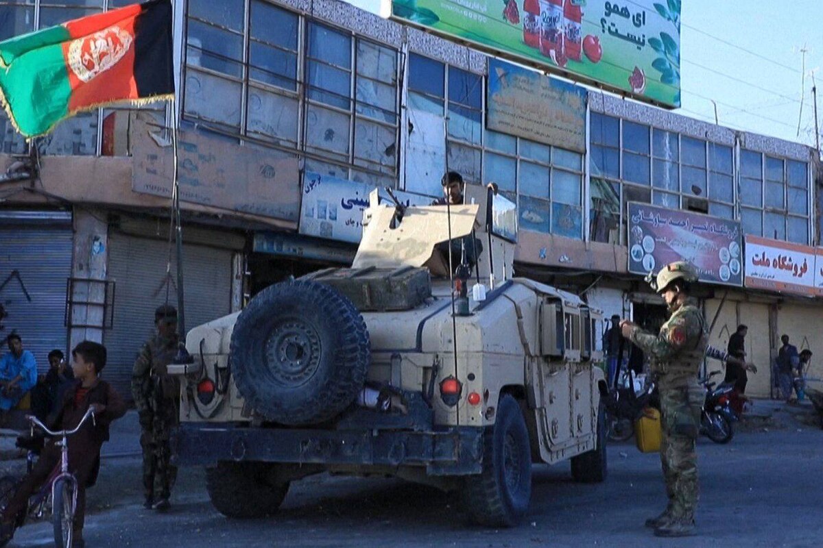 Afghanistan: les talibans s'emparent d'une deuxième capitale provinciale