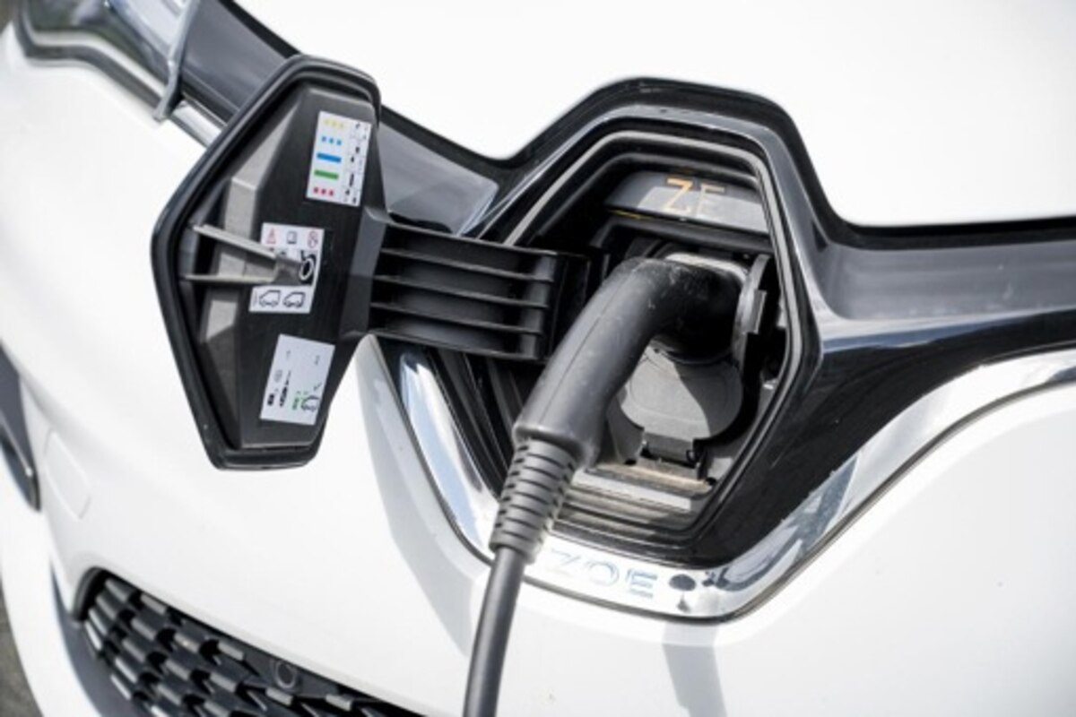 Une nouvelle voiture de société sur deux est hybride ou électrique
