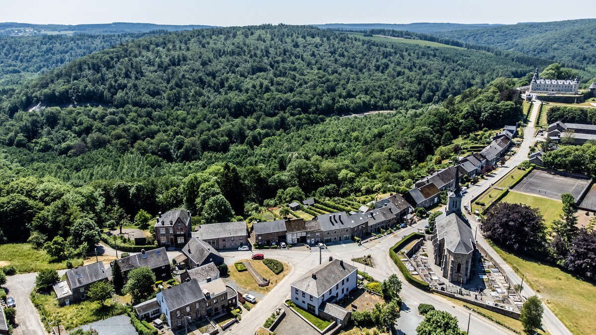 Serie les plus beaux villages de wallonie
Mirwart
Hôtel Château de Mirwart
Domaine provincial de Mirwart