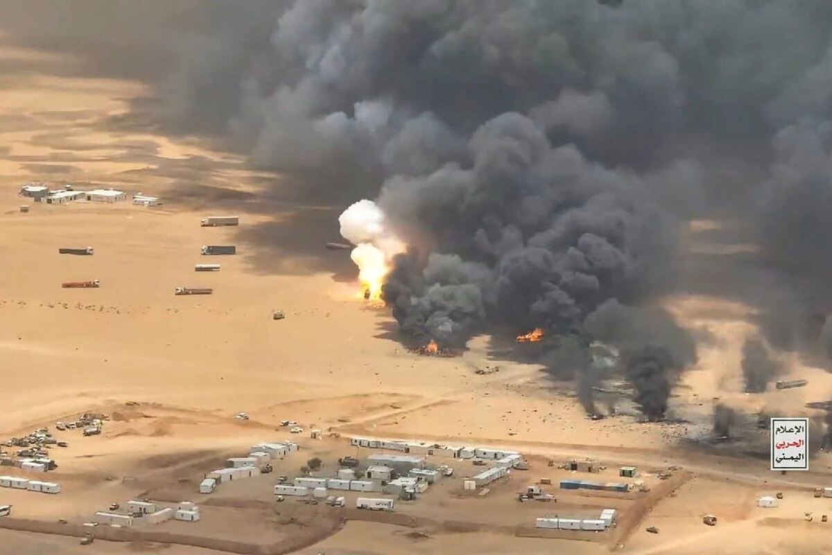 This handout image release by the Iran-backed Houthi forces on September 7, 2026, purportedly show a ballistic missile strike on trucks carrying military equipment from Saudi Arabia to the Al-Wadiah military camp in Yemen�s Hadhramaut province. Yemen's Iran-backed Houthis and Saudi-backed, internationally recognised government forces have been fighting for days over control of Bab al-Mandab on the Red Sea, marking the deadliest flare-up in Yemen since a 2022 ceasefire collapsed in July. (Photo by ANSARULLAH MEDIA CENTRE / AFP) / RESTRICTED TO EDITORIAL USE - MANDATORY CREDIT "AFP PHOTO / ANSARULLAH MEDIA CENTRE " - HANDOUT - NO MARKETING NO ADVERTISING CAMPAIGNS - DISTRIBUTED AS A SERVICE TO CLIENTS