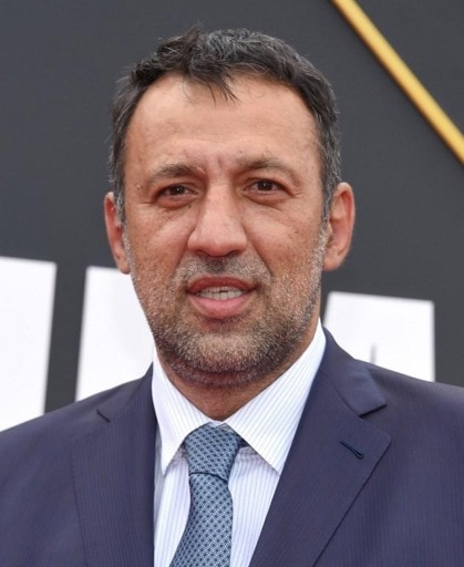 L'ancienne star de la NBA Vlade Divac se fracture la hanche après un accident de moto