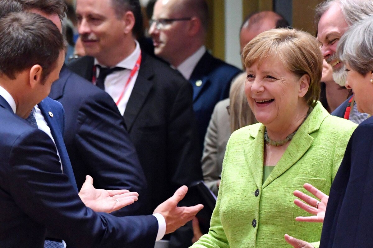 Theresa May va rencontrer Merkel à Berlin et Macron à Paris mardi pour parler Brexit