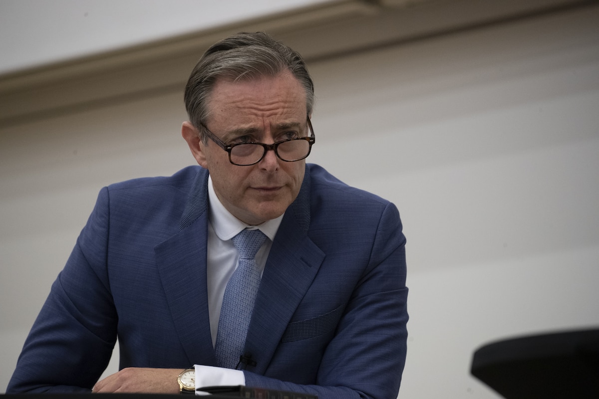 N-VA chairman Bart De Wever pictured during the opening Lecture at the Political Sciences course of professor Devos, traditionally given by a political leader, at the political faculty of the UGent university in Gent, Tuesday 03 October 2023. This year is a special edition (elections year coming) with a political debate between party chairmen De Wever (N-VA), Hedebouw (PVDA), Rousseau (Vooruit) and Van Grieken (Vlaams Belang) BELGA PHOTO NICOLAS MAETERLINCK
